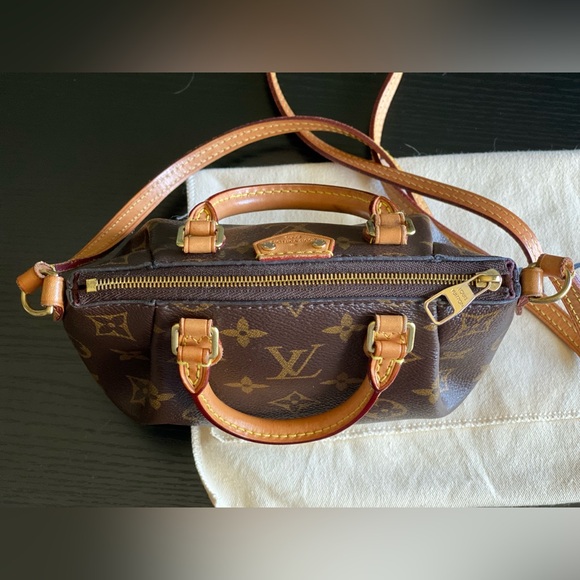 Louis Vuitton Turenne NANO - Picture 9 of 13
